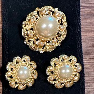 Ciro Affordable Elegance Brooch and Clip Earrings